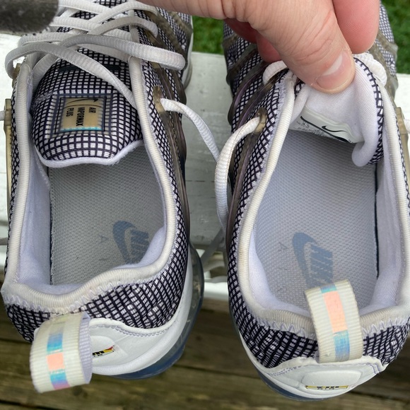 Nike Vapormax Grid Pattern size 9.5 mens - Picture 9 of 11